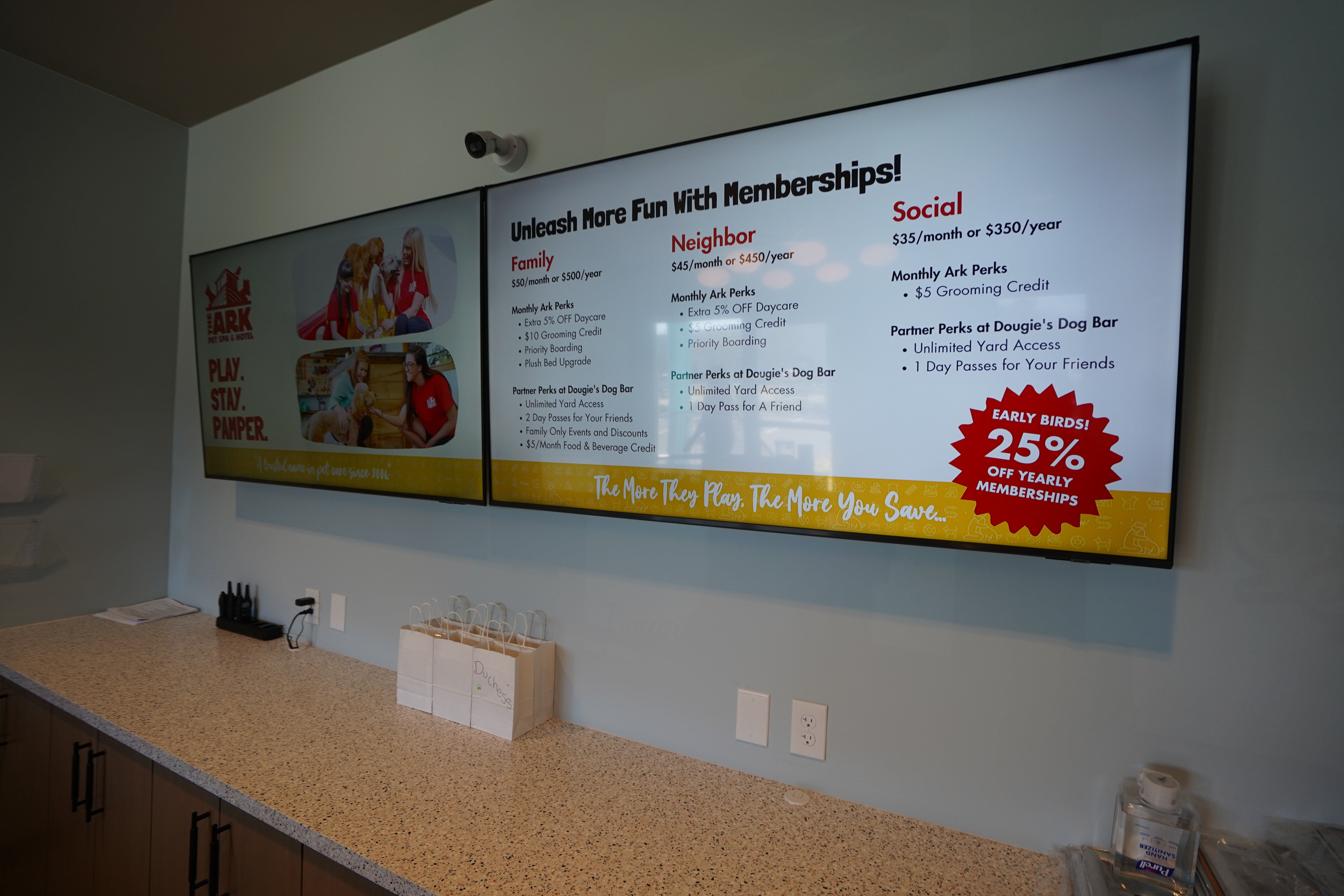 digital signage install