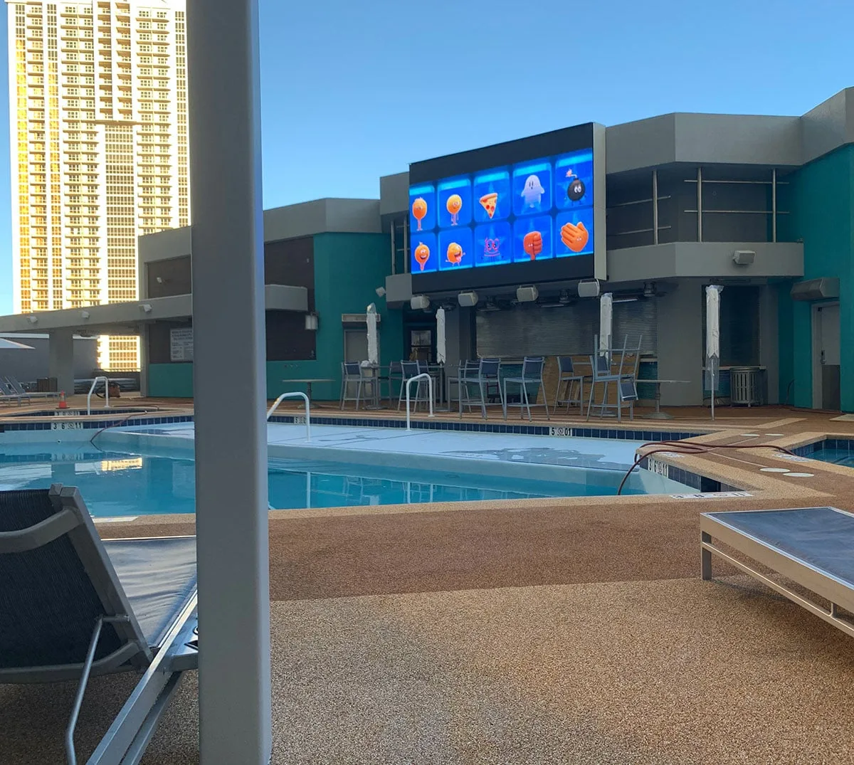 Redefining Outdoor Engagement: Crunchy Tech Video Displays