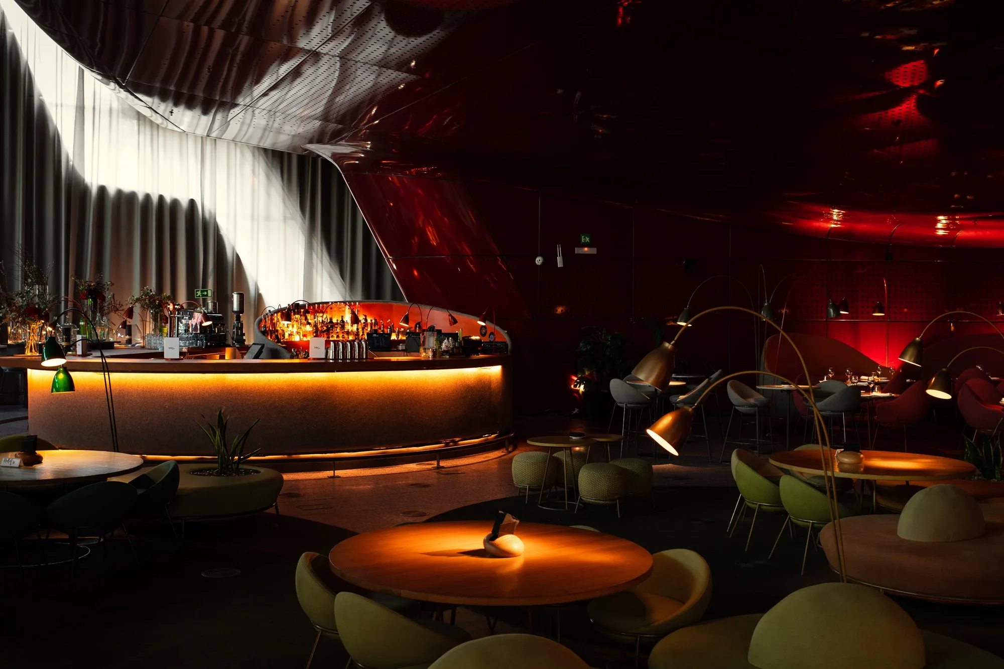 Restaurant Background Music: Creating Distinct Bar & Dining Zones
