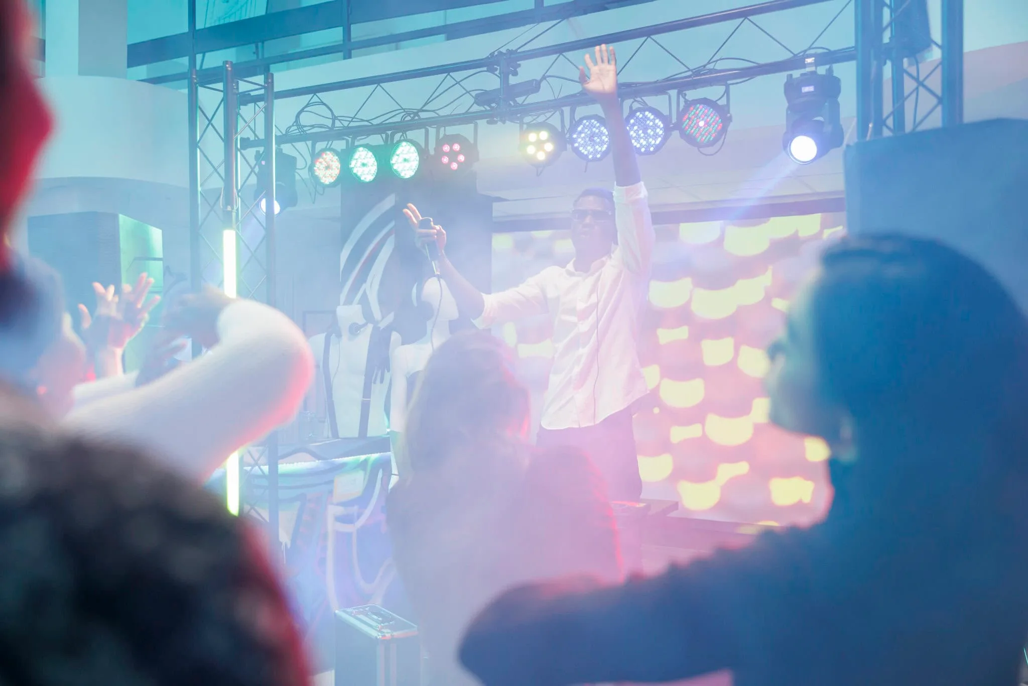 Immersive, Multisensory Experiences with Audiovisual Solutions