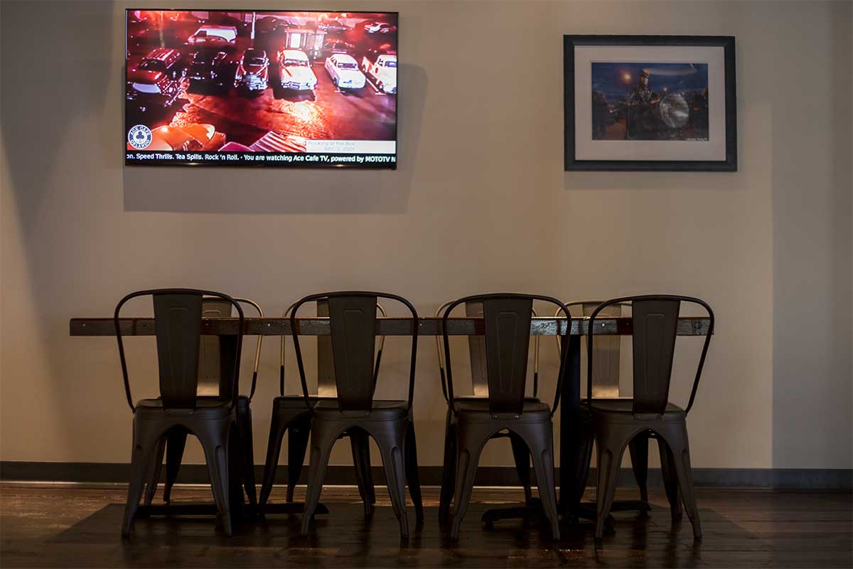 Restaurants-And-Retail-Audio-Visual-Installations 2