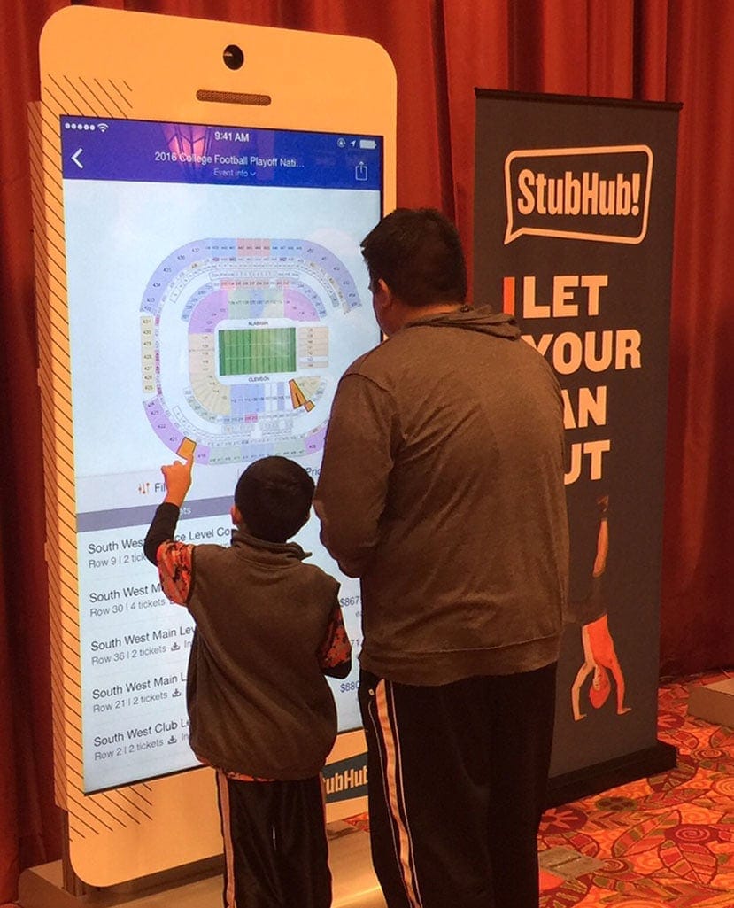 70-inch-Padzilla-Giant-iPhone-with-Nomad-Lifter-Stubhub-College-Football-National-Championship