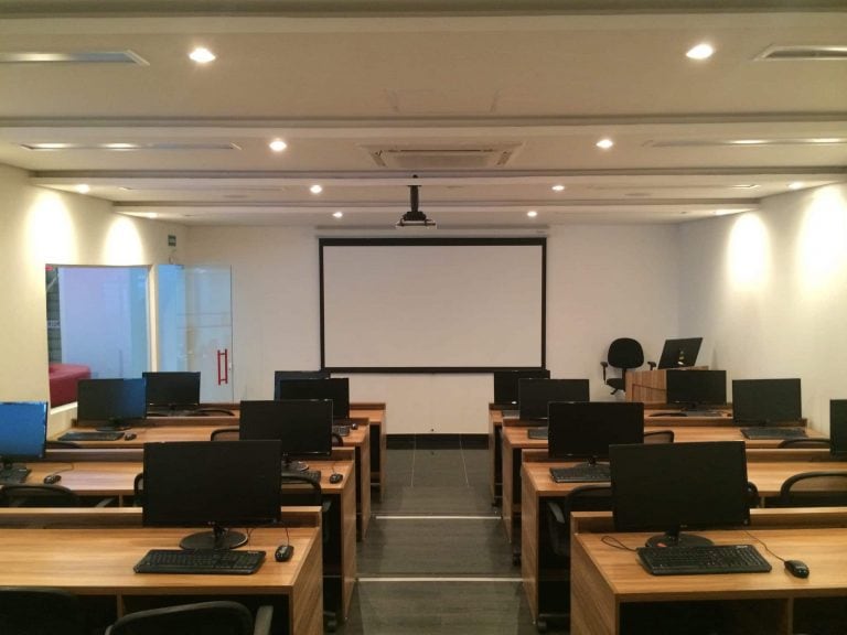 A-Modern-Day-Classroom-Built-By-Crunchy-Tech-In-Orlando-FL