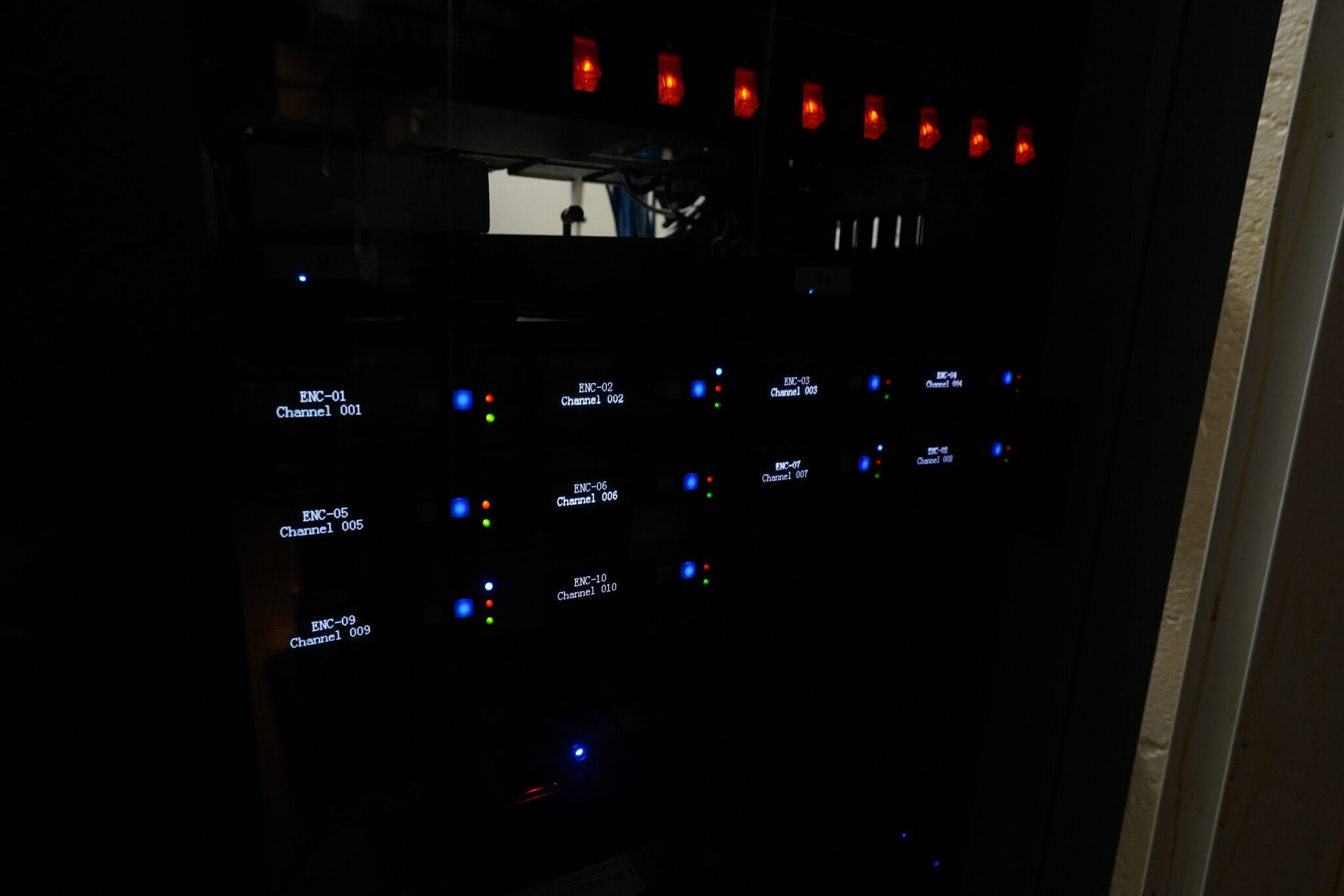 Server rack with active channel indicators
